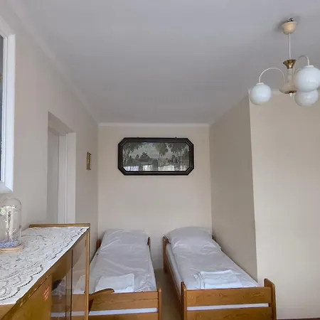 Small Vintage Place Apartment